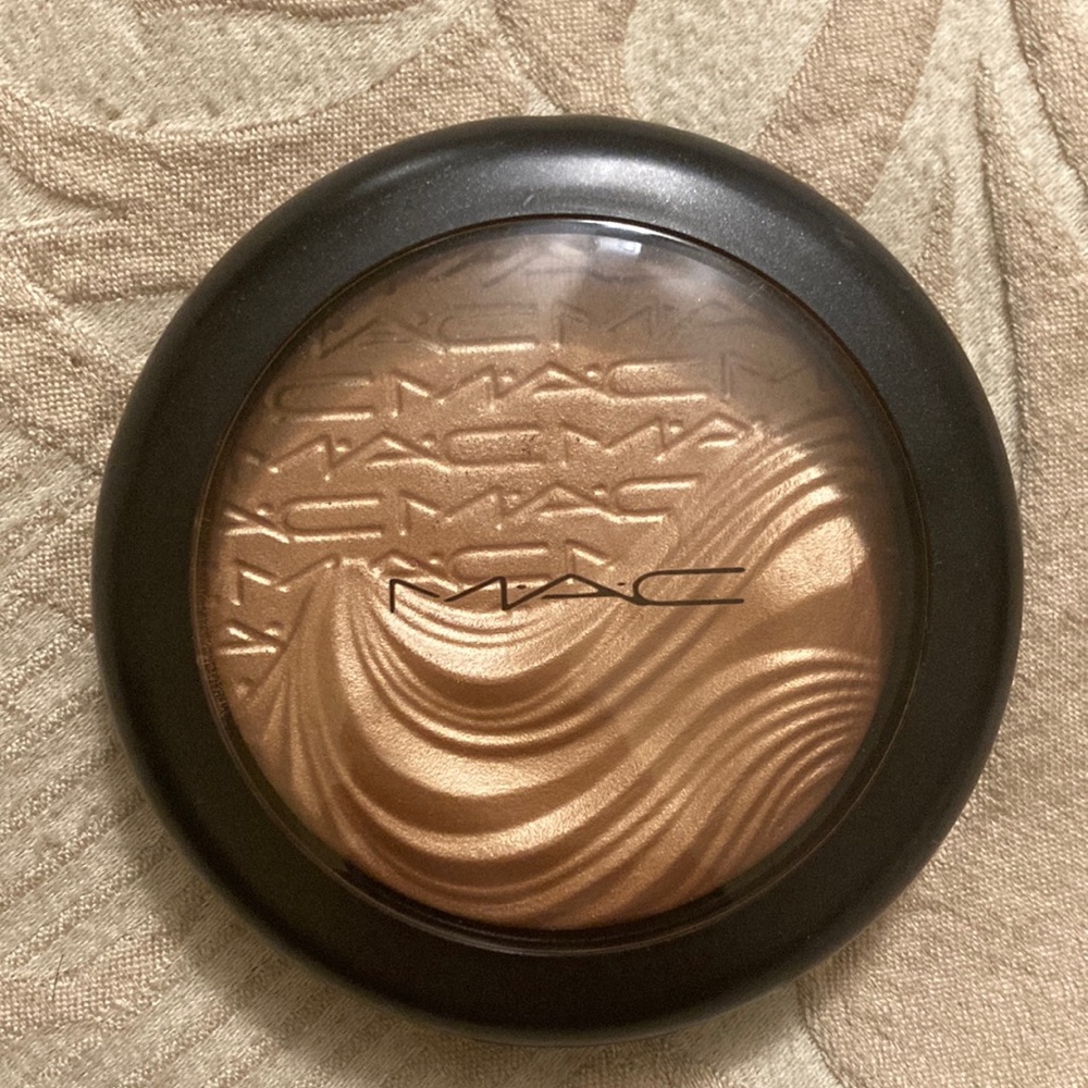 MAC Cosmetics Extra Dimension Mineralize Skinfinish Magnetic Appeal Powder